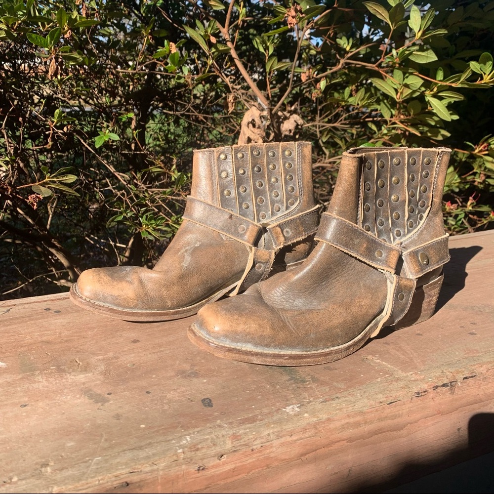 Circle G Ankle Boots